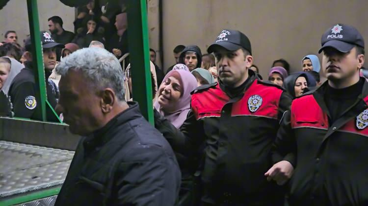 <p>Aile faciasına ilişkin ise acı detaylar ortaya &ccedil;ıkmaya başladı.&nbsp;</p>
