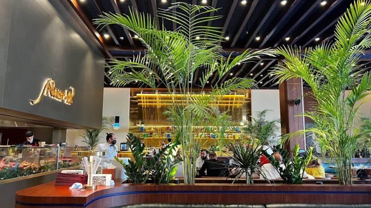 <p><strong>Özellikle New York’taki restoranla ilgili yüksek fiyatları yüzünden çok olumsuz yorumlar yapılmıştı.</strong></p>
<p> </p>
