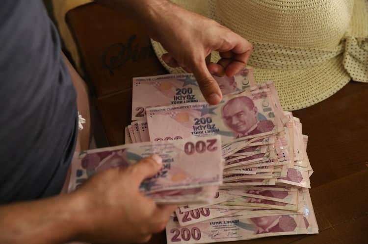 <p>SGK'nin bankaya bildirdiği rakamda bu kesinti de görülüyor.</p>