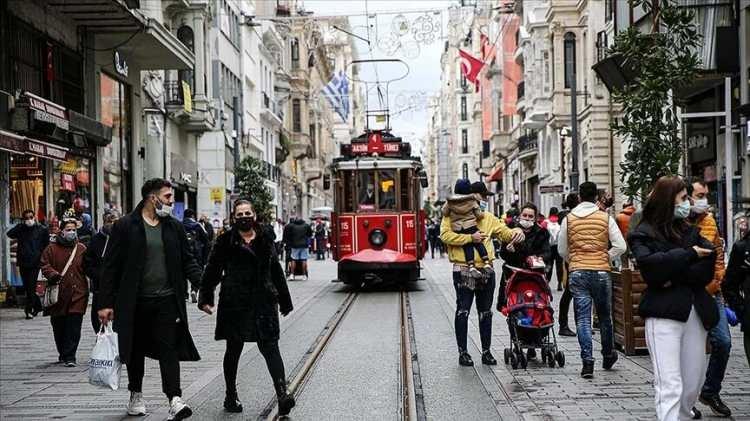 <p>Yeni açılan işletmelerin, eleman bulmakta zorlandığı ifade ediliyor.</p>