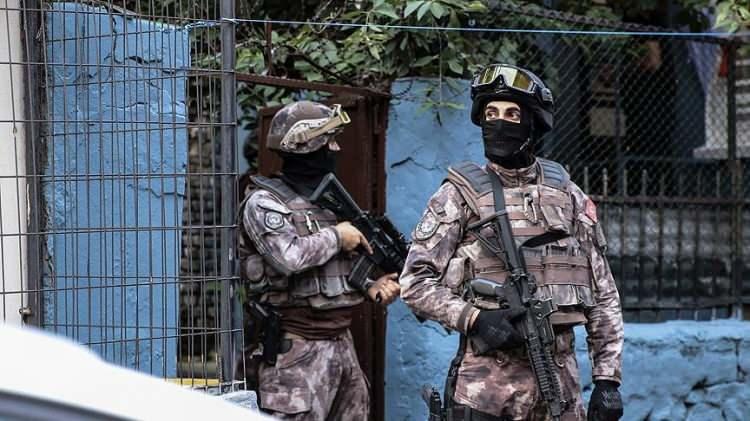 <p>Amerika teslim olmuş. Avrupa Birliği teslim olmuş. Belirli bir miktarda &uuml;zerinde &ccedil;ıktıysa cezası yok. Belirli k&ouml;şeler yapmışlar oralarda kullanabilirsin. Bizim medeniyet inan&ccedil; değerlerimizle bunu yapamayız. Biz eşrefi mahlukatız. Akıl devre dışı kaldığı zaman ne oluruz biz? Her t&uuml;rl&uuml; su&ccedil;un kapısı sonuna kadar aralanır. Buna izin verebilir miyiz&rdquo;&nbsp;diye konuştu.</p>
