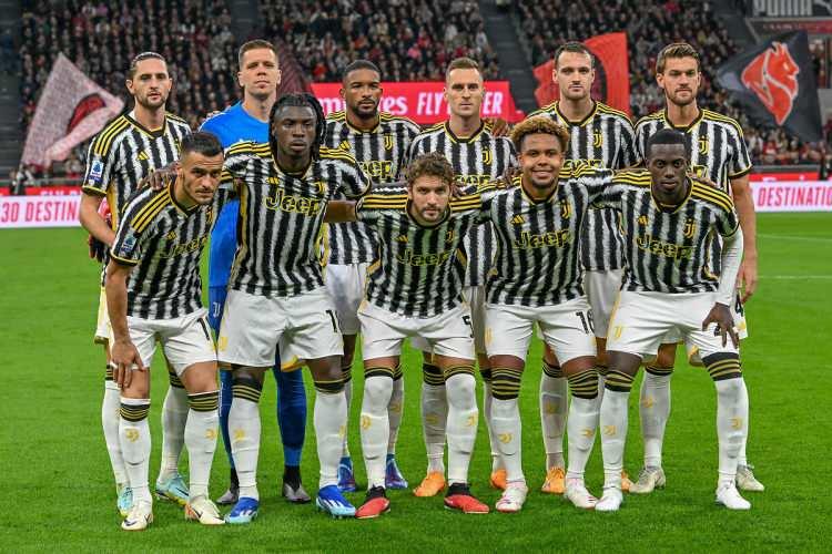 <p>10- Juventus - İtalya Serie A<br />
<br />
<br />
* Futbolculara ödediği maaş: 283 Milyon euro</p>