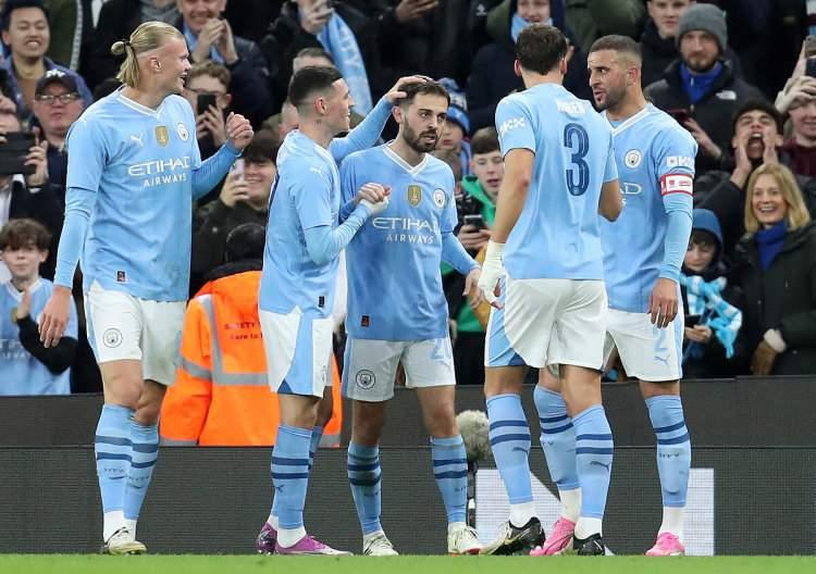 <p>3- Manchester City - İngiltere Premier Lig<br />
<br />
<br />
* Futbolculara ödediği maaş: 554 Milyon euro</p>