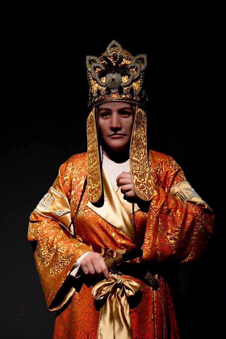 <p>&nbsp;Sel&ccedil;uklu sultanlarından I. Gıy&acirc;seddin Keyh&uuml;srev'in eşi</p>
