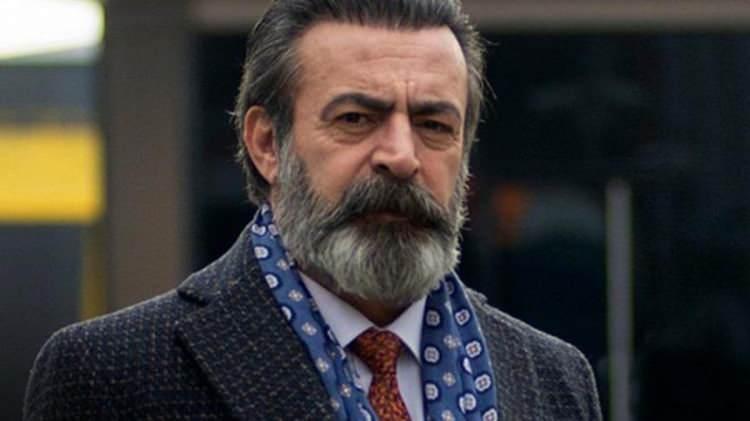 <p><span style="color:#B22222"><strong>"BAŞÖRTÜSÜNÜN YASAKLANMASI BÜYÜK BİR HAKSIZLIKTI"</strong></span></p>
<p> </p>