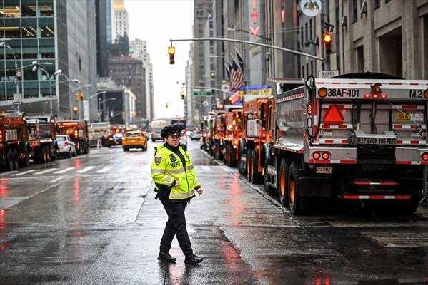 <p>Aynı gece 4 ABD başkanını ağırlayacak olan New York trafiğinde, ilerleyen saatlerde ciddi yoğunluk yaşanacağı tahmin ediliyor.</p>
<p> </p>