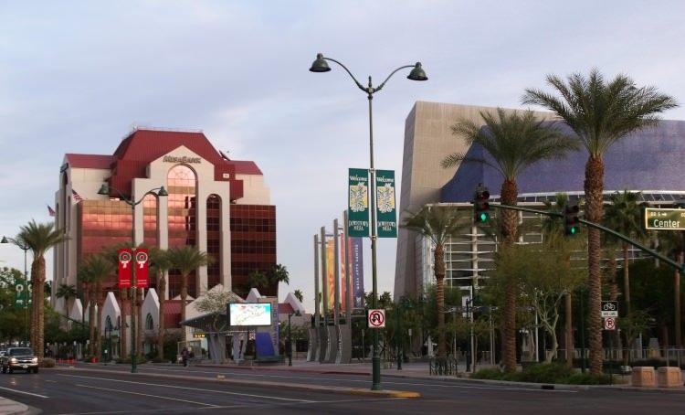 <p><strong>9. Mesa, Arizona, ABD</strong></p>
<p>Sıcak çöl iklimine rağmen Mesa, bölgedeki diğer birçok şehri karakterize eden ilgi çekici enerjiden yoksundur.</p>