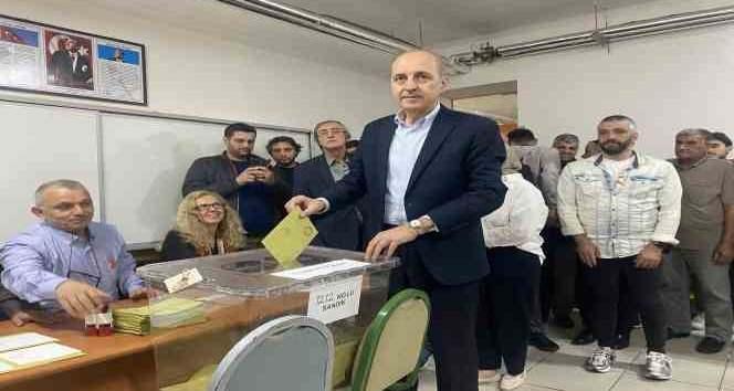 <p>TBMM Başkanı Numan Kurtulmuş, İstanbul Fatih'teki Gelenbevi Anadolu Lisesi'nde 1245 numaralı sandıkta oy verecek.</p>

<p>&nbsp;</p>
