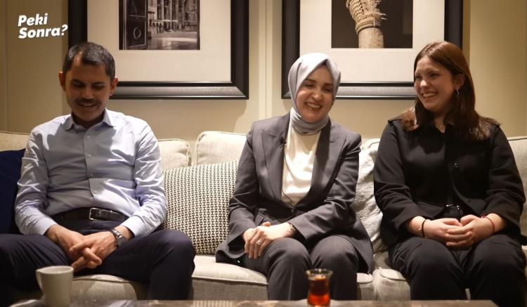 <p><strong>Kurum'un eşi ve kızıyla röportaj yapılan videoda, renkli anlar ortaya çıktı. </strong></p>
