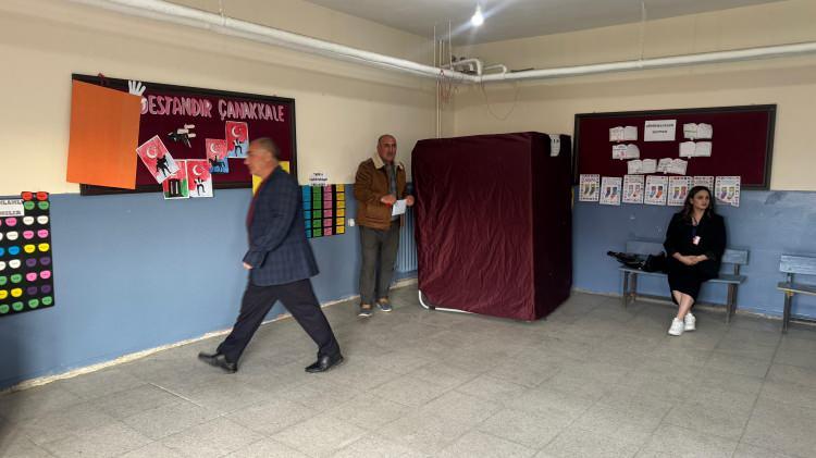 <p>Ocak Partisi 22, Adalet Birlik Partisi 23, Demokrat Parti 24, Güç Birliği Partisi 25, Millet Partisi 26, Milli Yol Partisi 27, Adalet Partisi 28, Aydınlık Demokrasi Partisi 29, MHP 30, Türkiye İşçi Partisi 31, Demokrasi ve Atılım Partisi 32, Saadet Partisi 33, Vatan Partisi 34.</p>
