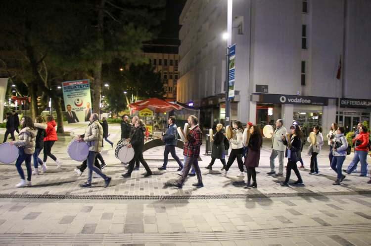 <p>Çalışmaların önemine de değinen Yücel, "Kolay olmadı tabii buraya gelmek. İlk yapılan çalışma olduğu için dikkat ede ede buralara gelindi.</p>
