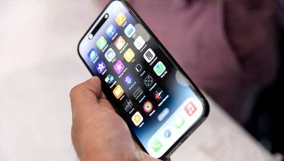 <p>Krebs on Security'de alıntılanan bir başka iPhone sahibi de benzer bir durum yaşadığını ve kimlik avı girişiminden sonra telefonunu değiştirip yeni bir Apple hesabı açtığını, ancak yine de parola sıfırlama talepleri aldığını söyledi - bu da dolandırıcının planı gerçekleştirmek için telefon numarasını bildiğine inanmasına neden oldu.</p>
