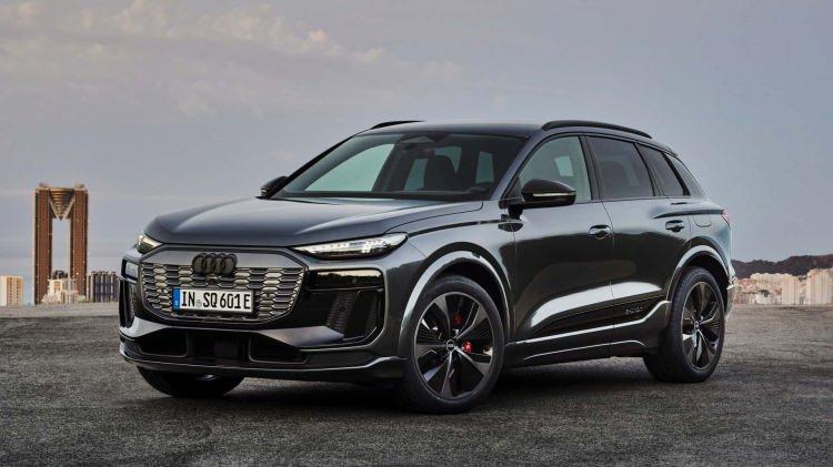 <p>Q6 ve performans odaklı SQ6. Her iki model de 94.9 kWh net kapasiteye sahip bataryalar kullanıyor. Q6 E-Tron ailesi daha sonra arkadan itişli ve Sportback türevleri ile genişleyecek.</p>

<p> </p>
