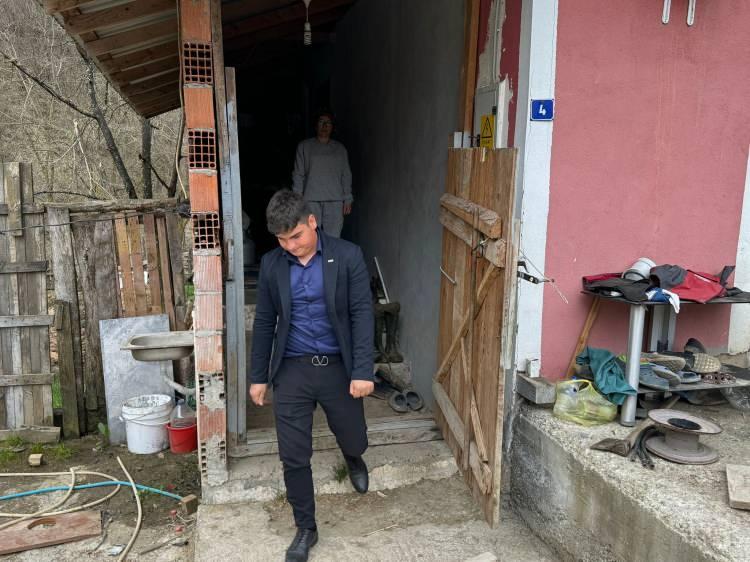 <p>Ulus ilçesine bağlı Şirinler köyünde babasıyla birlikte çiftçilik yapan, lise mezunu Mustafa Doğan, 31 Mart Mahalli İdareler Genel Seçimi’nde köy muhtarlığına adaylığını koydu. </p>

<p> </p>

