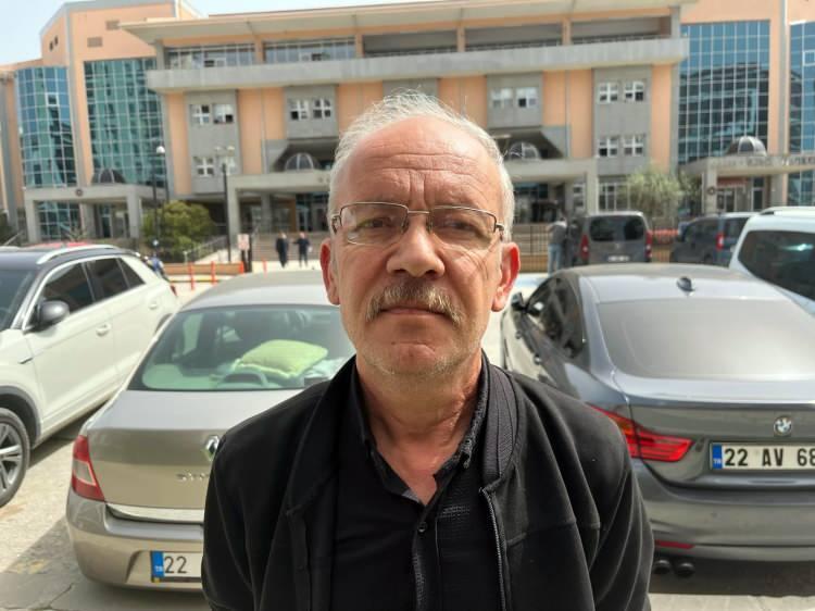 <p><strong>‘SONUCU BEKLİYORUZ'</strong></p>
<p>Edirne Merkez İlçe Seçim Kurulu'na itiraz eden mahallenin mevcut muhtarı ve yeni dönem için de aday olan Turhan Özgünden, seçimlerde 343 oy aldığını ve en rakibinin ise 202 oy aldığını belirterek, çöpe atılan oylar nedeniyle mağdur olduğunu söyledi. </p>