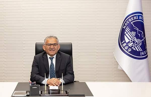 <p>Memduh Büyükkılıç (Kayseri) </p>