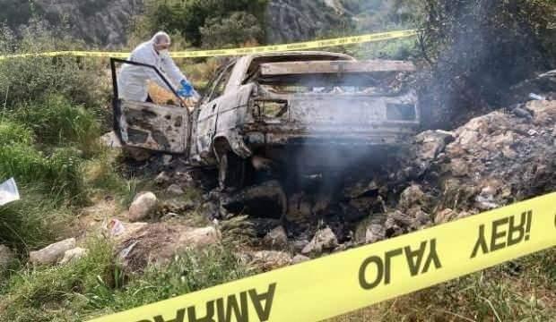 <p>Jandarmadaki işlemleri tamamlanan H.E., adliyeye sevk edildi. </p>
<p>Öte yandan H.E.'nin altın yüzüğü kuyumcuda bozdurduğu anlar, güvenlik kamerasına yansıdı. </p>