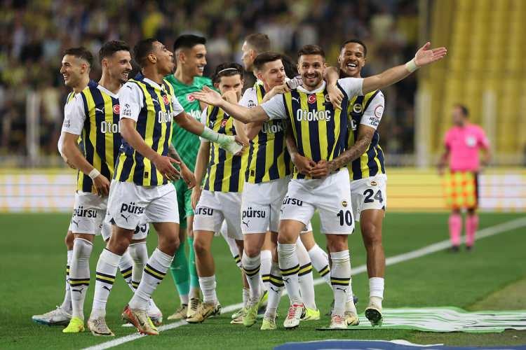 <p>* Fenerbahçe - 201.45 milyon euro</p>
<p><br />
* Süper Lig</p>