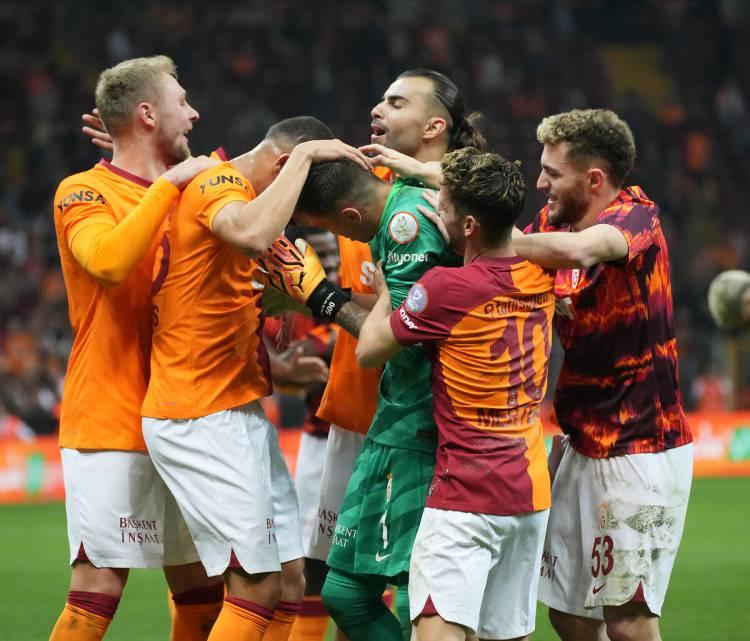 <p>* Galatasaray - 193.38 milyon euro<br />
<br />
* Süper Lig</p>
