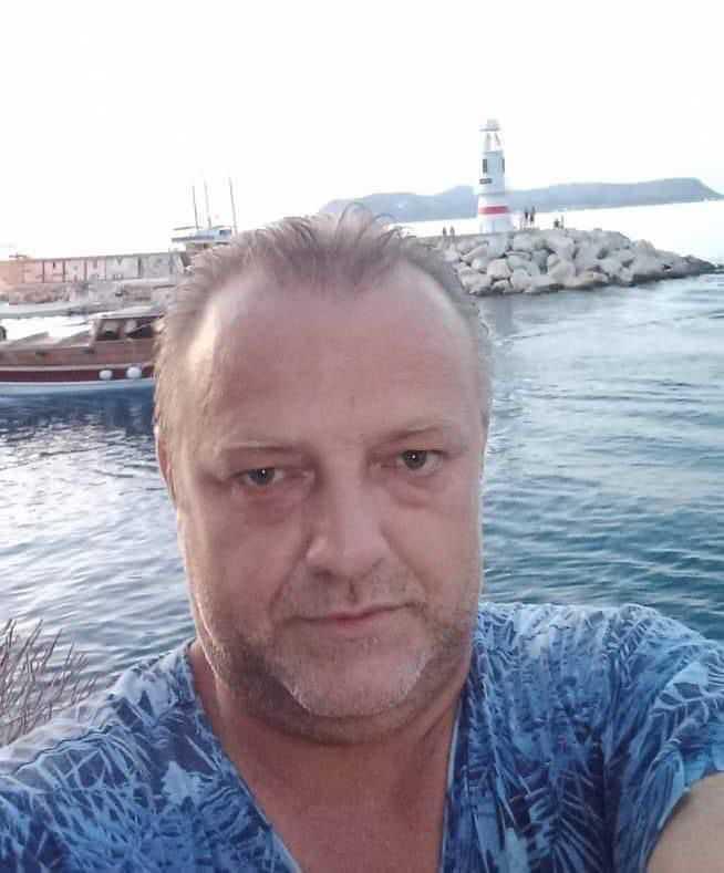 <p>Adem Özçelik</p>

