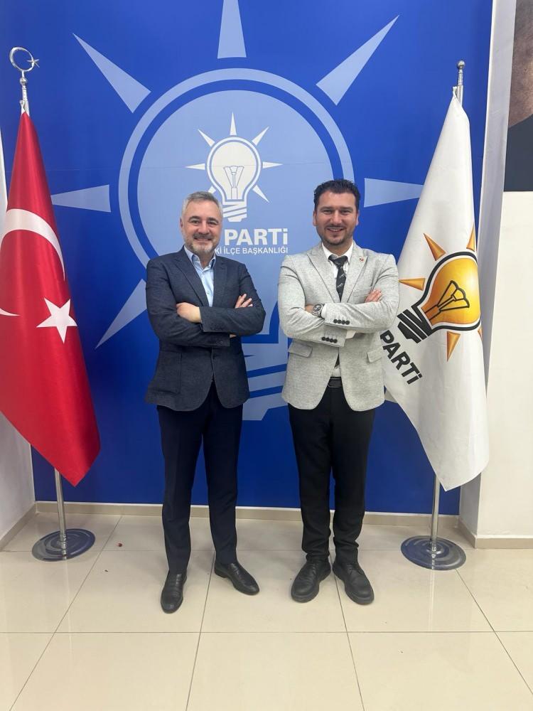 <p> Yol arkadaşları ile birlikte çok emek verdiklerini ifade eden Yayla, desteklerini esirgemeyen herkese teşekkür etti.</p>