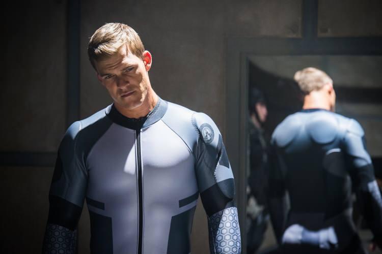 <p>Yer aldığı yapımlarda gösterdiği oyunculuk performanslarıyla büyük beğeni toplayan dünyaca ünlü oyuncu Alan Ritchson, Hollywood Reporter'a verdiği röportaj sırasında yaptığı itiraf ile herkesi şaşkına çevirdi. Ünlü oyuncunun yıllar önce yaşadığı kâbus dolu günler gündeme bomba gibi düştü.</p>
