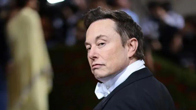 <p>Tesla ve Space X'in sahibi ABD'li milyarder Elon Musk, güncellenen sıralama ile ilk sıradaki yerini kaybetti.</p>

