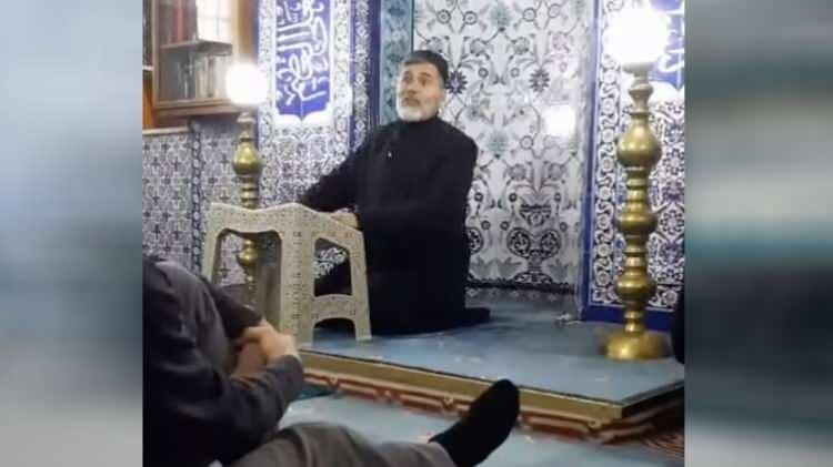 <p><span style="color:#800000"><em><strong>"BATIRDIĞIM İŞLERLE APARTMAN YAPARDIM"</strong></em></span></p>
<p>Alptekin, “Harcadağım parayla bir apartmanım olurdu. Sanatçılar ticarette yapamıyor” ifadelerini kullandı.</p>
<p> </p>