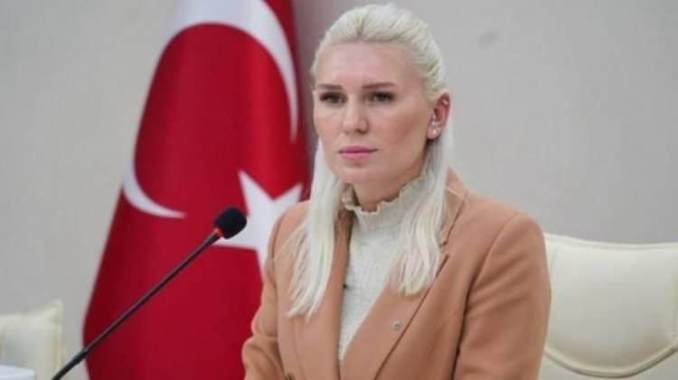 <p><span style="color:#800000"><strong>Bilecik'te yarışı önde bitiren isim ise Melek Mızrak Subaşı oldu.</strong></span></p>

<p> </p>
