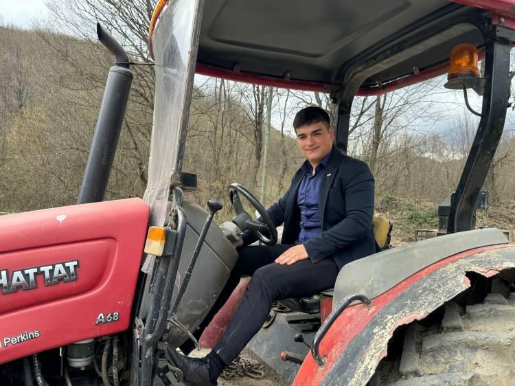 <p><strong>YOL VE MEZARLIĞA KÖPRÜ PROJESİ VAR</strong></p>
<p>Köydeki eksiklikleri gördükten sonra aday olmaya karar verdiğini ifade eden Mustafa Doğan, şunları söyledi:</p>