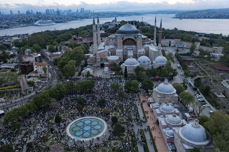 <p><strong>KADİR GECESİNE ÖZEL BİR İBADET VAR MI?</strong></p>
<p> </p>