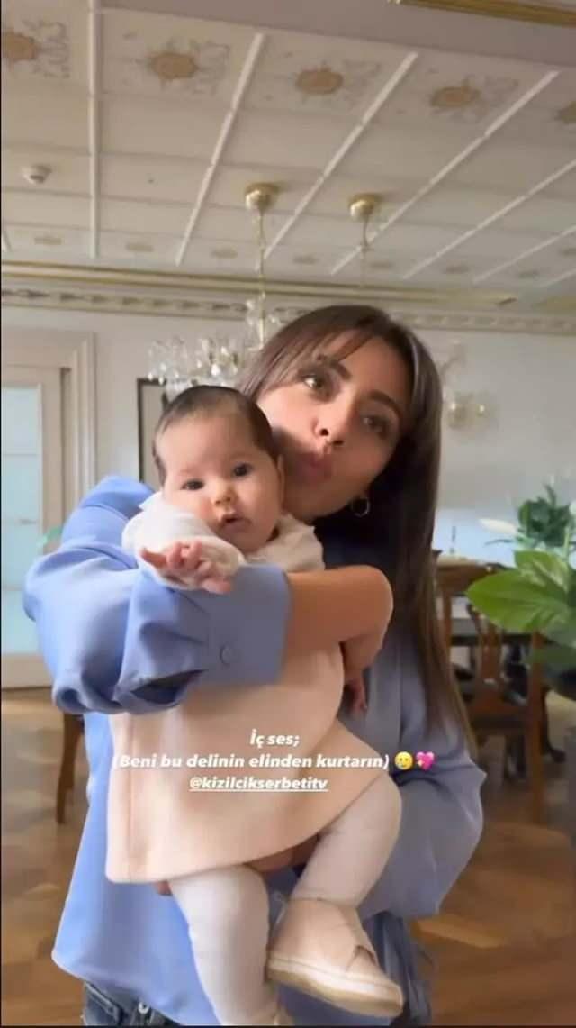 <p>Alya, doğduğu günden beri Kızılcık Şerbeti setine annesiyle katılıyor.</p>
<p> </p>