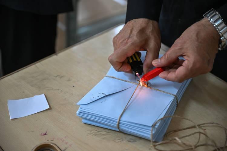 <p><strong>Maaşları 5393 sayılı Belediye Kanunu belirliyor</strong></p>
<p> </p>