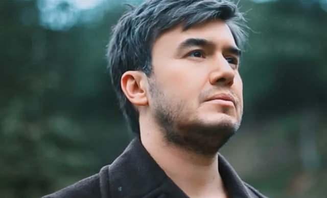 <p>Son haliyle gündem olan Ceceli'ye sosyal medyada; 'Bu ne hal?', 'Sana ne olmuş?' gibi yorumlar yapıldı.</p>
