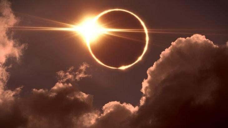 <p><strong>Bu yıl meydana gelecek iki G&uuml;neş Tutulması&rsquo;ndan ilki 8 Nisan&rsquo;da ger&ccedil;ekleşecek. G&uuml;neş Tutulması Kanada'dan izlenebilecek ancak T&uuml;rkiye'de g&ouml;zlemlenmeyecek.</strong></p>

<p>&nbsp;</p>
