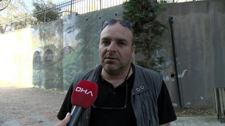 <p>"KESİNLİKLE DENİZE YAĞ BASMADI, BU KADAR NET"</p>

<p>&nbsp;</p>

<p>Arkadaşları, &Ouml;mer Karakaya'nın denize iddia edildiği gibi yağ basmadığını savunurken, kaydedilen g&ouml;r&uuml;nt&uuml;lerin ardından "Lin&ccedil; operasyonu" yapıldığını ileri s&uuml;rd&uuml;. Yılmaz Badur, bu teknelerin genellikle kestane ağacından yapıldığını belirterek, "Su teknede beklediğinde siyah renk alır. Normalde bu suyu basmaması gerek. Bu doğru. Ama g&ouml;r&uuml;nt&uuml; sayfaya d&uuml;şt&uuml;ğ&uuml; zaman yapılan yorumlar, edilen k&uuml;f&uuml;rler bu arkadaşı bu duruma getirdi. Akşam &uuml;z&uuml;nt&uuml;den, kızgınlıktan olduğu yerde aort damarı patladı arkadaşın. Ne anası, ne bacısı, ne karısı kaldı. Sahil G&uuml;venlik zaten gelmiş işlemini yapmış, cezasını kesmiş. Sosyal medyadan k&uuml;f&uuml;r etmek ne demek? Arkadaşın yaptığı yanlış; denize sintine basılmıyor, doğru. Ama yağ değil, yağmur suyunu basıyor. Renginin siyah olması da kayığın malzemesinin kestaneden yapılmış olmasından. Başka bir şey yok. Kesinlikle denize yağ basmadı &Ouml;mer Karakaya. Bu kadar a&ccedil;ık, net. Biz 30 senedir buradayız, balık&ccedil;ılık yapıyoruz. &Uuml;st&uuml;ne basa basa s&ouml;yl&uuml;yorum. Denize sintine basılmaz. Gerekli yetkili merciler gerekli işlemi, cezasını kesmiş. Bunun burada bitmesi gerekirdi, mezara gitti arkadaş" dedi.</p>
