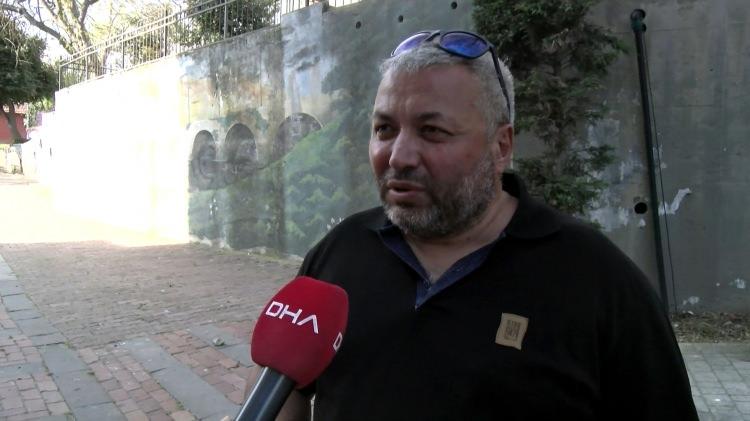 <p>"SOSYAL MEDYADA LİN&Ccedil; BAŞLIYOR, ZATEN RAHATSIZDI"</p>

<p>Karakaya'yı yakından tanıyan arkadaşı Hakan Sedef, "Kafede oturup kamera kaydını yapan arkadaş, bunu yayıyor. Bu &ccedil;ocuğun &uuml;st&uuml;ne gelmeleri i&ccedil;in de elinden geleni ardına koymuyor. Bu &ccedil;ocuğa ceza kesiliyor. Ceza kesilmesi bir şey değil. Sosyal medyada lin&ccedil; başlıyor, zaten rahatsızdı. Y&uuml;ksek tansiyonu vardı. Akşam da kriz ge&ccedil;iriyor. Hastaneye kaldırılıyor. Maalesef ikinci ameliyattan &ccedil;ıkamıyor, masada kalıyor. O duyarlı vatandaş bunu &ccedil;ekip sadece şikayet etse yeterliydi. Lin&ccedil; yapmamış olsa bu &ccedil;ocuk şu an hayattaydı. &Ouml;mer tanıdık, tanımadık herkesin yardımına koşan g&uuml;zel bir insandı. En ufak bir şeye h&uuml;z&uuml;nlenen, ağlayan bir arkadaştı. 100 insan arasında iyi &ccedil;ıkan bir insandı. Kime sorarsanız sorun. Maalesef &ccedil;ok g&uuml;zel bir dostumuzu kaybettik. Bu semt g&uuml;zel bir insanını kaybetti" diye konuştu.</p>
