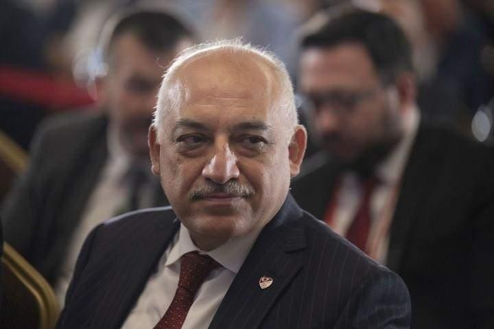 <p>BÜYÜKEKŞİ'NİN AÇIKLAMASI<br />
<br />
26 Eylül: Mehmet Büyükekşi, "Azerbaycan’da para yok, Suudi Arabistan veya Abu Dabi’de oynatacağız" dedi.</p>