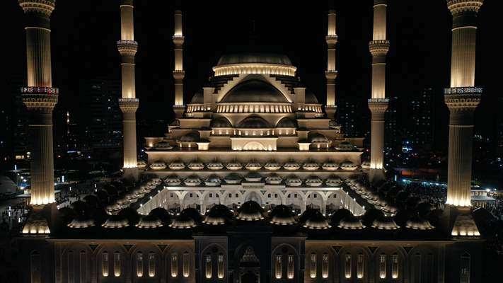 <p>Programda Kur'an-ı Kerim okundu, dua edildi.</p>
