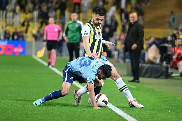 <p><strong>3- İzmir</strong>: Toplam piyasa değeri 47.7 milyon euro</p>
<p> </p>