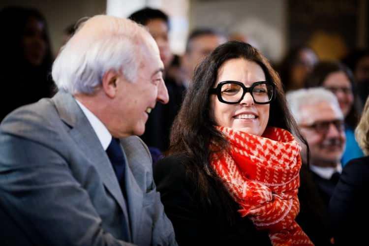 <p>Şirketin başkan yardımcısı olan Bettencourt Meyers 1997'den beri L'Oréal'in yönetim kurulunda yer alıyor. </p>
<p> </p>