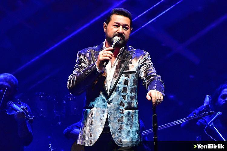 <p><strong>SERKAN KAYA</strong></p>

<p>Kıbrıs, İstanbul</p>

<p><span style="color:#4B0082"><em>3.5 MİLYON TL</em></span></p>
