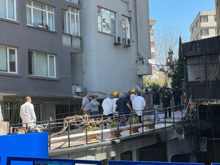 <p>Şüphelilerden biri serbest kalmıştı. Yangına ilişkin devam eden soruşturma kapsamında sahne platform firması yetkilisi 3 kişi daha gözaltına alındı. Sabah'tan Yunus Emre Kavak ve Mustafa Kaya'nın haberine göre gözaltı sayısı ise 11'e yükseldi.</p>
