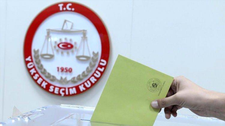 <p>1 Mart 2024 Mahalli İdareler Genel Seçimleri'nde resmi olmayan sonuçlara göre, MHP'nin Kırklareli adayı Derya Bulut, belediye başkanı seçildi. MHP'li Bulut 21 bin 173 oy alırken, CHP'li Mehmet Siyam Kesimoğlu'na 20 bin 770 oy çıktı.</p>
<p> </p>