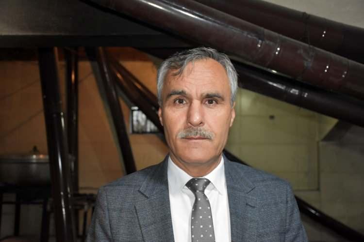 <p><strong>“GELENEK SAYESİNDE MAHALLEMİZDE BİR ARAYA GELİYORUZ”</strong></p>

<p>Ayten Polçumsu, <strong>“Bayramımız çok güzel geçiyor, herkes köye geliyor. Buraya gelenler de keşkeğimizi merak ediyor tabi. Bayramımız bu geleneğimizle birlikte çok mutlu geçiyor” ifadelerine yer verirken Hanife Köseoğlu ise, “Eskiden dedelerimizden kalan bir gelenek bize. Bu gelenek sayesinde mahallemize geliyor köylümüz ve burada buluşuyor kaynaşıyoruz. İnşallah devamı da gelir, bizden sonraki gençlerimize de tavsiye olsun” </strong>şeklinde konuştu.</p>
