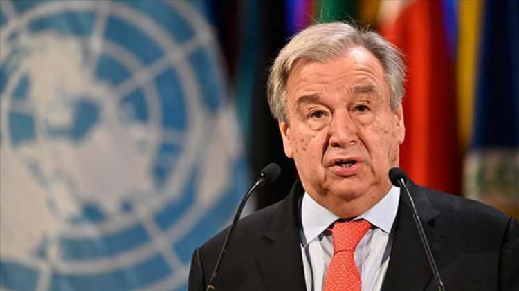 <p>BM Genel Sekreteri Antonio Guterres, İran'ın İsrail'e yönelik hava saldırılarını kınadı, bölgede saldırganlığın derhal son bulması ve tüm taraflara sükunet çağrısında bulundu.</p>

<p> </p>
