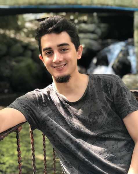 <p>Uzun yıllardır bu işi yapması ve işini iyi de yapmasının getirisi YouTube kanalının 8,5 milyon aboneye ulaşması oldu.</p>
<p> </p>