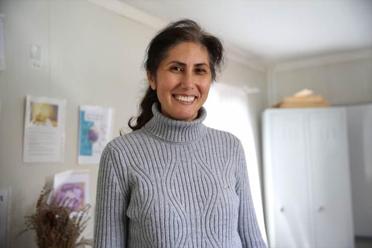 <p>Seda Şahin (48) de ürettiği sabunları temizlikte kullandığını anlattı.</p>
<p> </p>