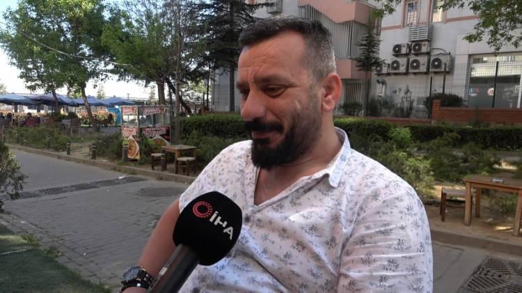 <p>Şüpheliyi etkisiz hale getirdikten sonra polislere teslim eden Kukaroğlu, hiçbir şey olmamış gibi tekrar masaya oturup çayını içti. </p>