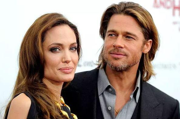 <p><strong>2016 yılında yollarını ayıran Angelia Jolie ile Brad Pitt yıllardır gündemden düşmüyor. Pitt'in kendisine şiddet uyguladığını iddia eden Jolie'ye bir darbe de kızından geldi. Angelia Jolie beklemediği bir hamle ile karşı karşıya kaldı.</strong></p>
